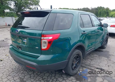 2015 Ford Police Interceptor z USA, uszkodzony, nr VIN 1FM5K8AR9FGB26798